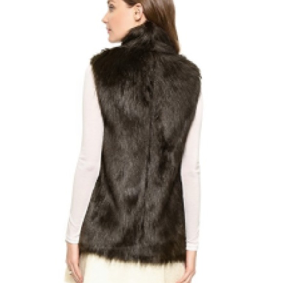 Shane Faux Fur Vest - Club Monaco - Picture 3 of 8